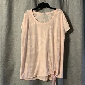 Women’s athletic top